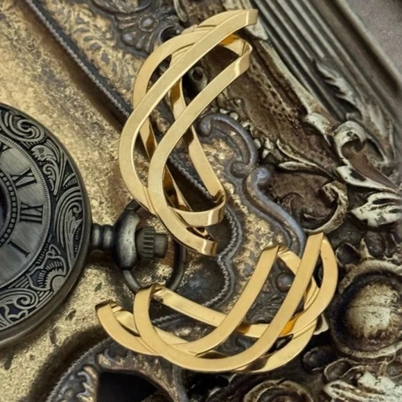 ANTHROPOLOGIE • Gold Ribbon Swirl Drop Earrings - Picture 3 of 3